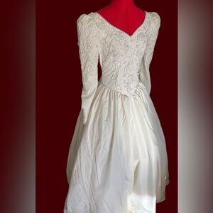 Elegant Cream Wedding Dress